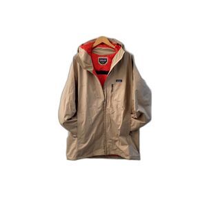 Patagonia Men's Sz. XL Parka Length Heavy Duty Fagoule Jacket in Khaki Winter